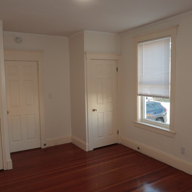 Building Photo - 2 Meader Rd