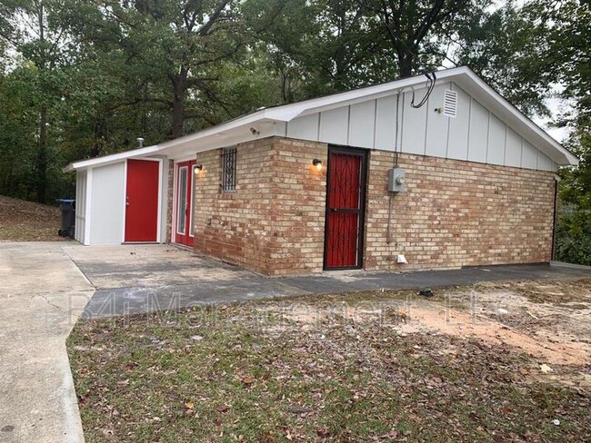 Building Photo - 3025 Sprucewood Dr