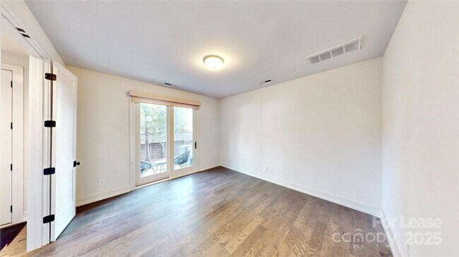 Building Photo - 4019 Plaza Row Ct