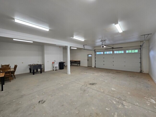 Building Photo - 281 Judson Ridge Rd