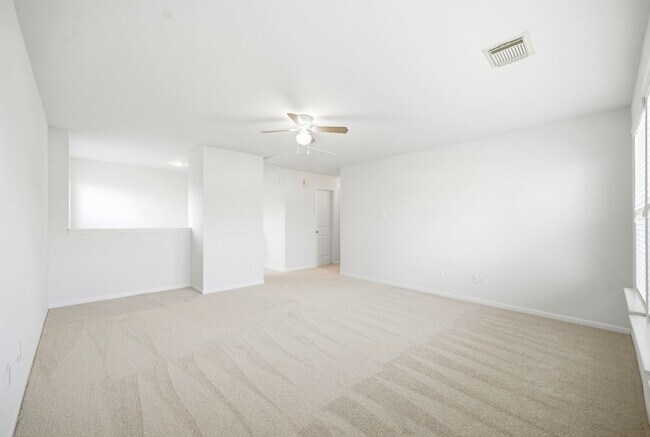 Building Photo - 3830 Misty Falls Ln