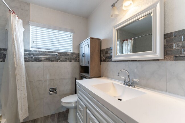 Building Photo - Historic Neighborhood + Utilities Included | 3BR with Backyard Oasis and Detached casita