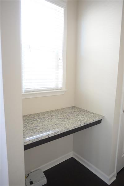 Building Photo - 776 Village Field Ct NW