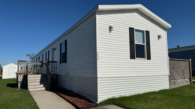 Building Photo - 2028 Mockingbird Pl NW