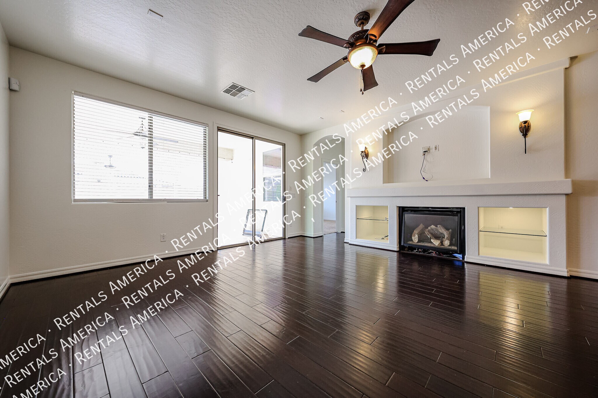 Building Photo - 613 W San Carlos Way
