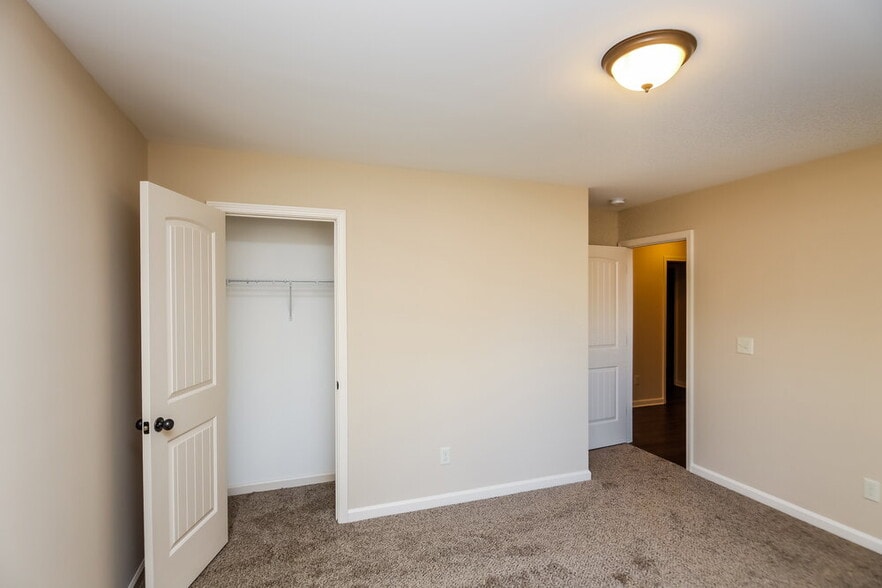 Building Photo - 981 West Ave