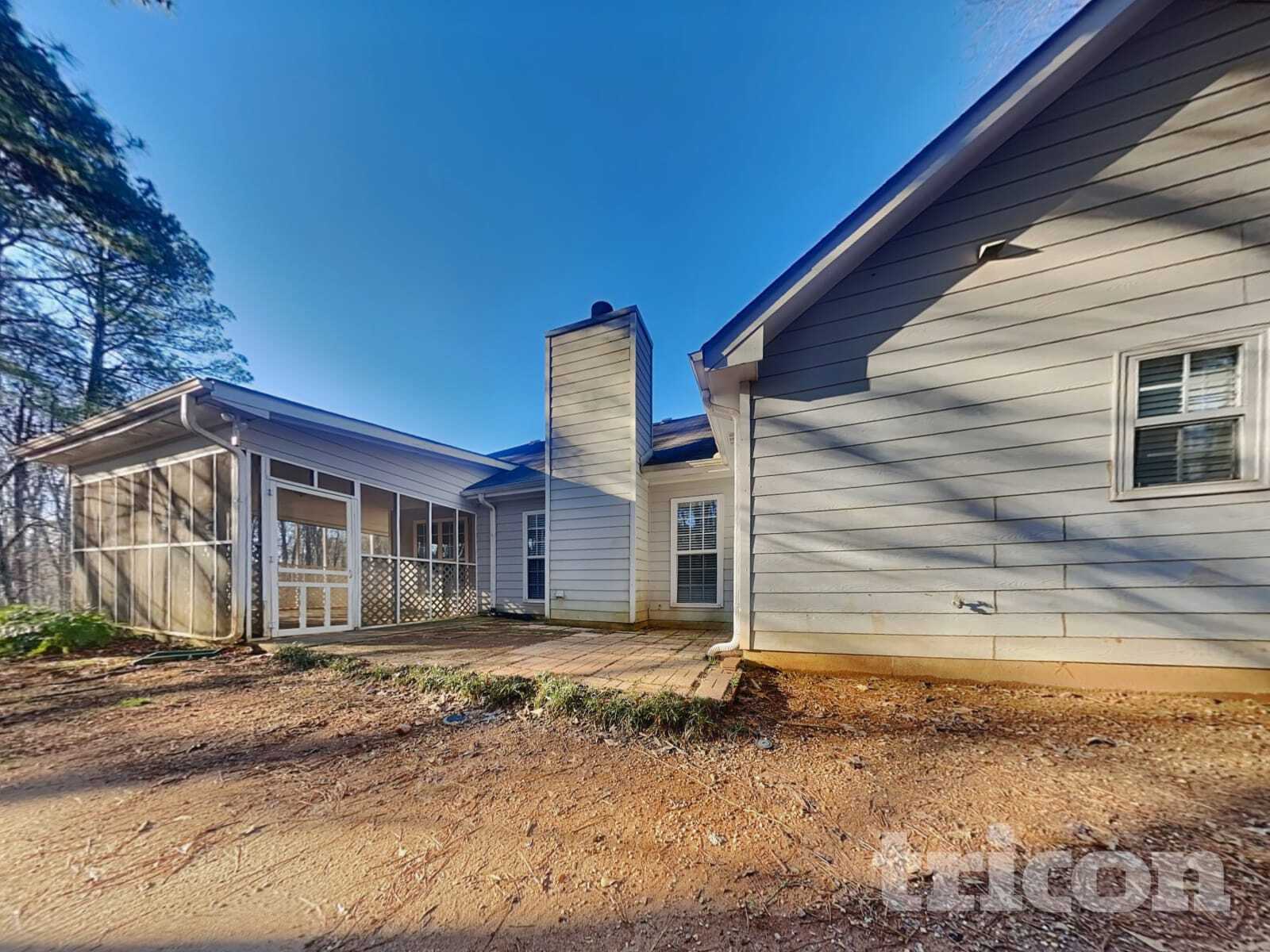 Building Photo - 3021 Tennyson Dr