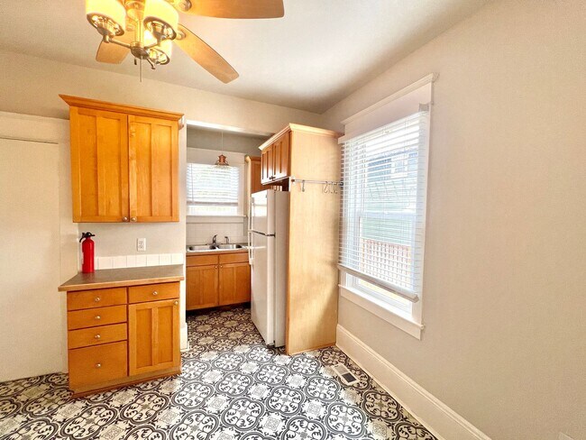 Building Photo - Reed Neighborhood Beautifully Renovated 3-...