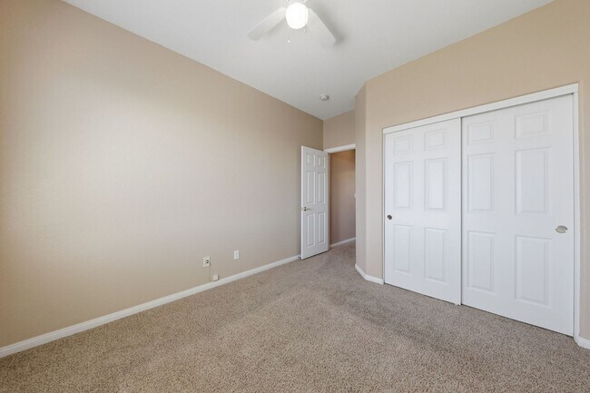 Building Photo - Spacious Summerlin Gem with Loft and Balcony Suite
