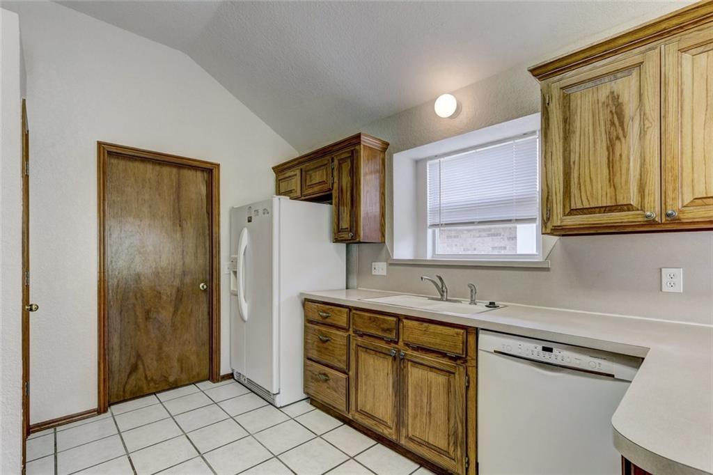 Building Photo - 305 Waterfront Dr