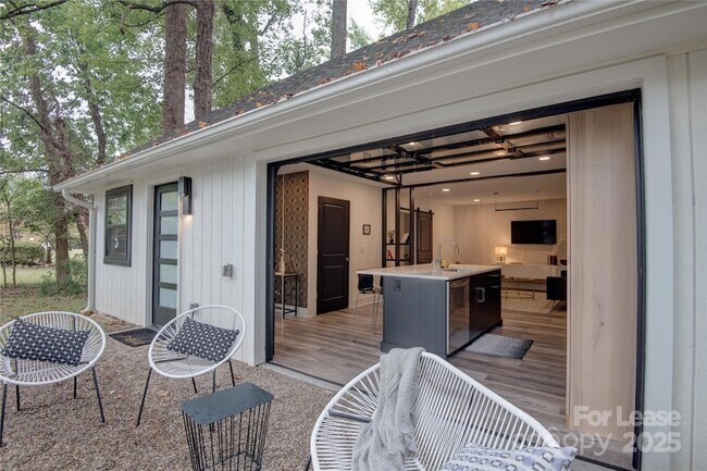 Primary Photo - 3945 Rockfern Rd