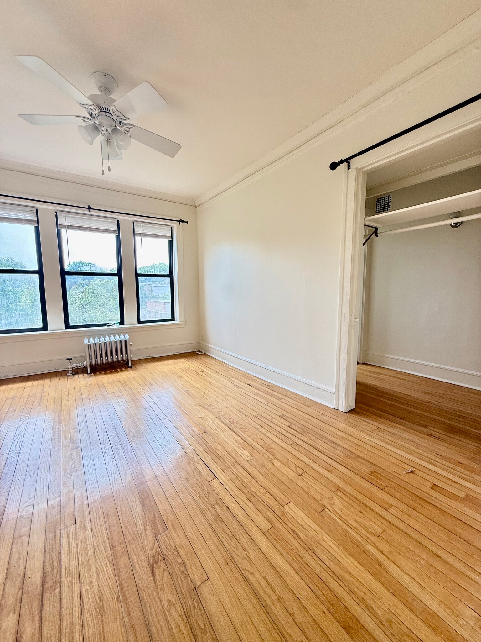 Building Photo - 2321 N Spaulding Ave