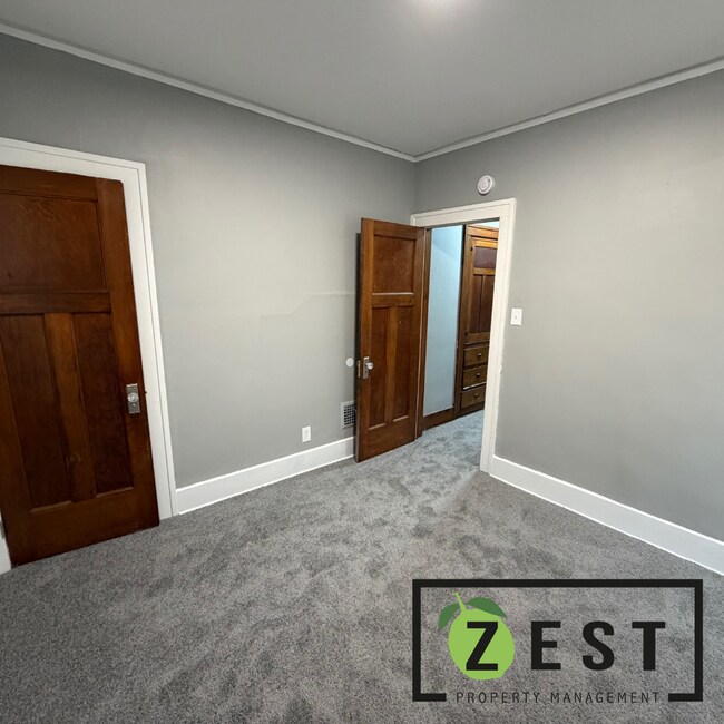 Building Photo - 4055 Beniteau St