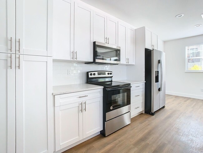 Building Photo - Now Leasing Brand New Constructed Townhous...