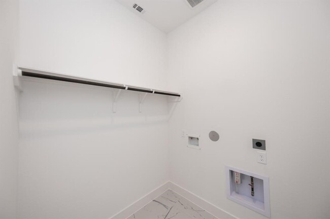 Building Photo - 31815 Pecan Mdw Ln