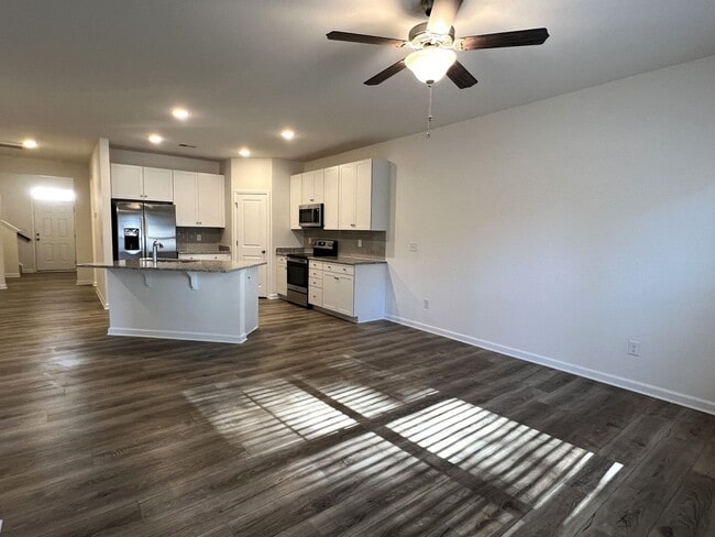 Building Photo - 112 Arbor Trl