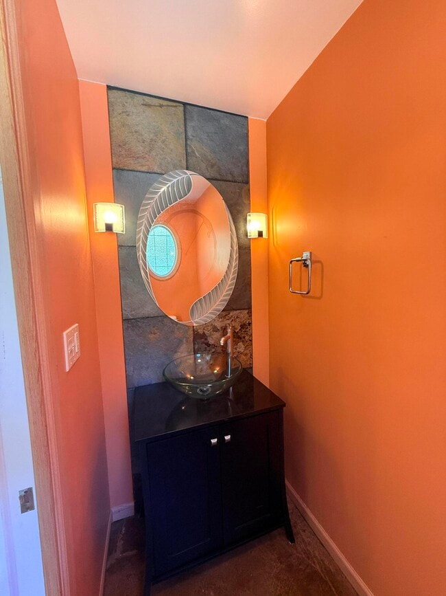 Building Photo - 255 Ridge Lake Rd