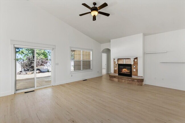 Building Photo - Fantastic 3-bed, 2.5 bath single level home near Downtown Star
