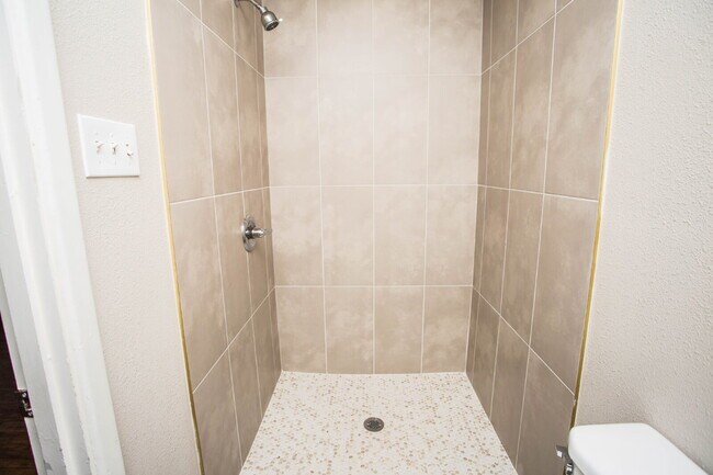 Building Photo - "Charming 4-Bedroom Home with Granite Touches & Gleaming Hardwood Floors in Lubbock!"