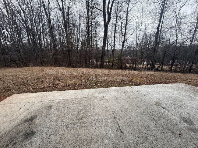 Building Photo - 5472 Shirley Jean Ct