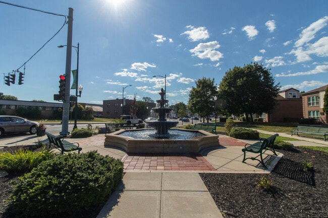 Building Photo - 31 William St