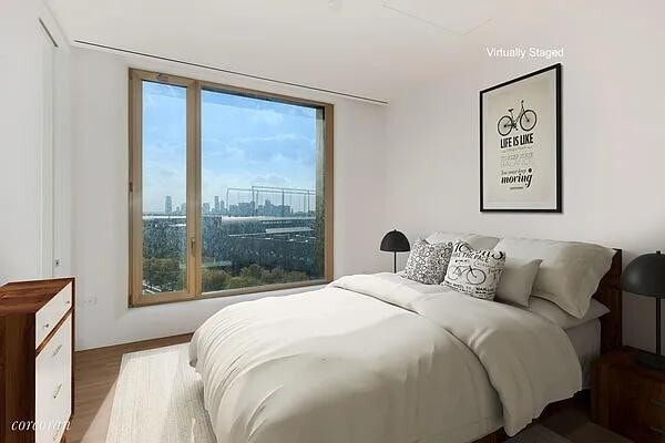 Building Photo - 551 W 21st St