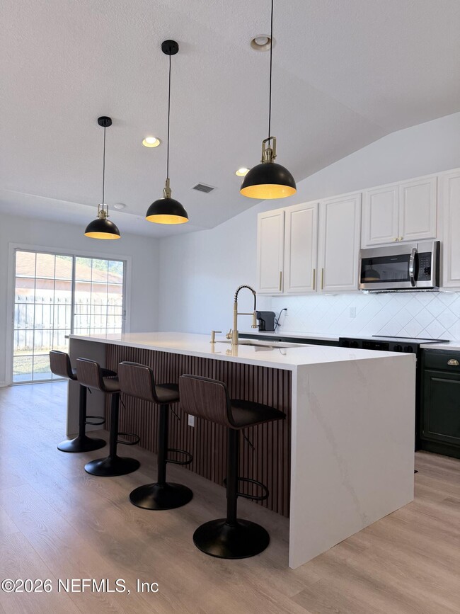 Building Photo - 4014 Cedar Bluff Ln