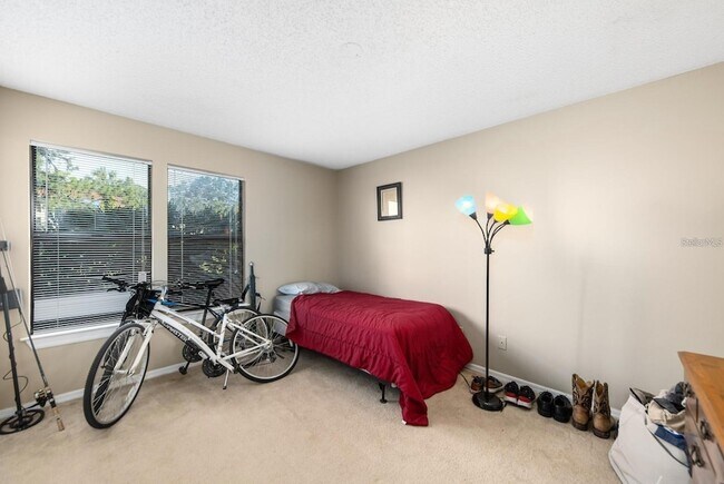 Building Photo - 4045 Crockers Lake Blvd