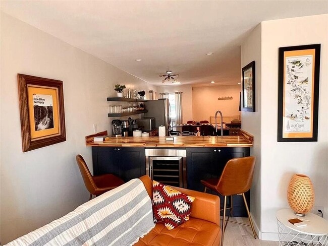 Building Photo - 4 Ulverston Dr