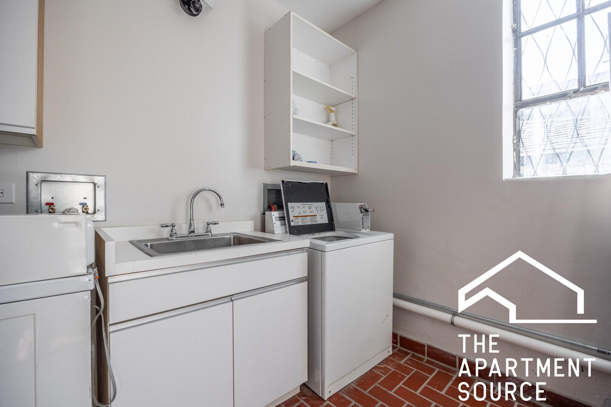 Building Photo - 6409 N Talman Ave