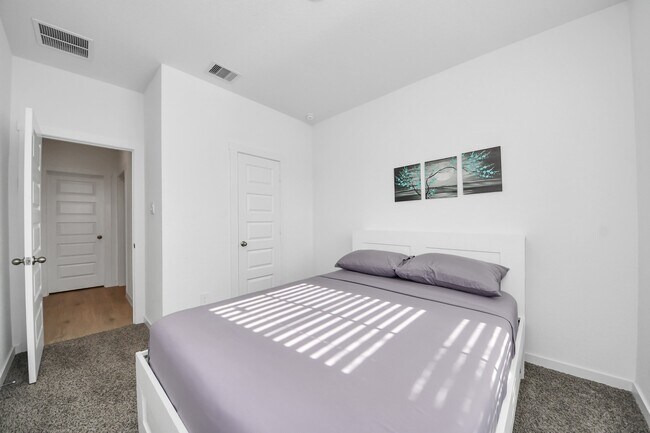Building Photo - 31815 Kellan Grv Ct