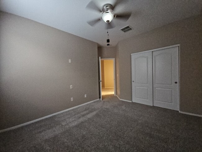 Building Photo - 906 E Pasture Canyon Dr