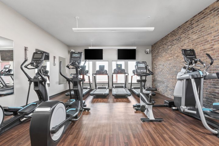 Building Photo - 4504 Legends Dr