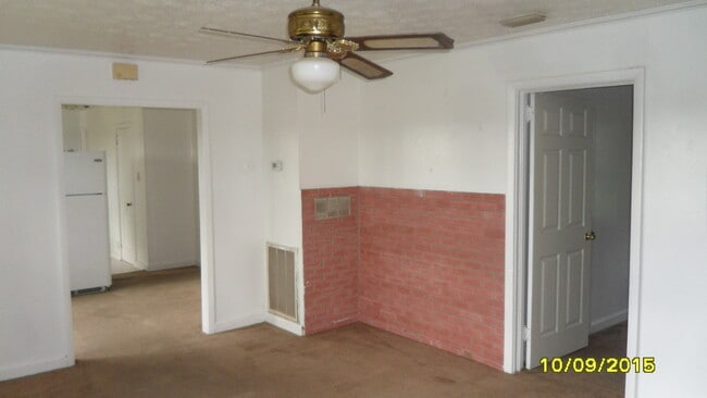 Building Photo - 2829 Madison Hwy