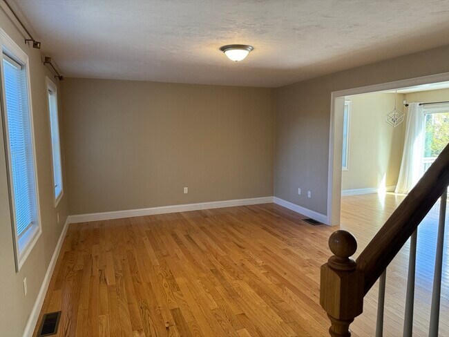 Building Photo - 55 Wenham Rd