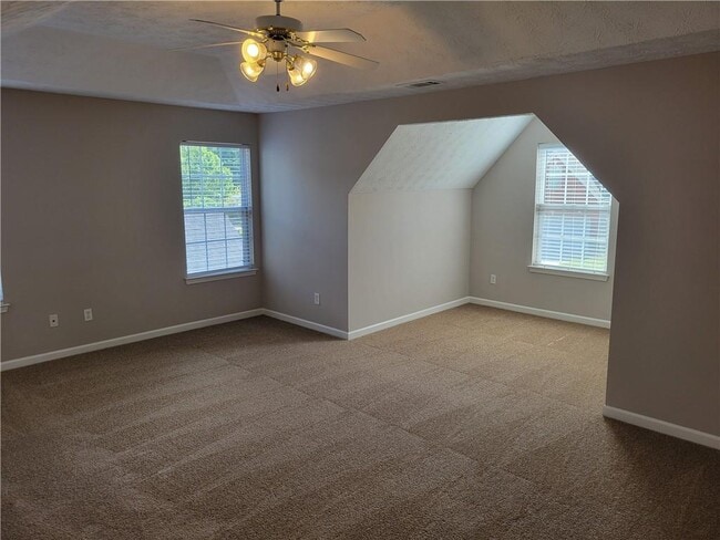 Building Photo - 310 Hulan Way