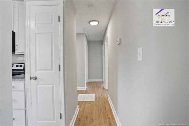 Building Photo - 2312 Enloe St