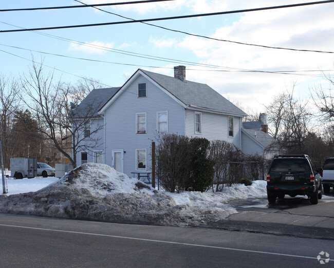 Primary Photo - 284 Main St