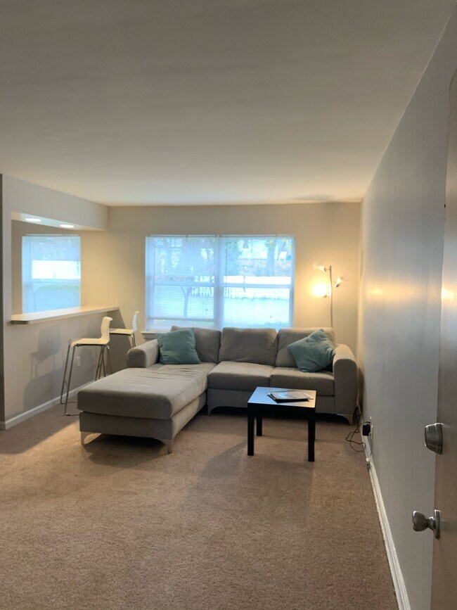 591 Moonachie Ave 591 Moonachie Ave Wood Ridge NJ 07075 Apartment