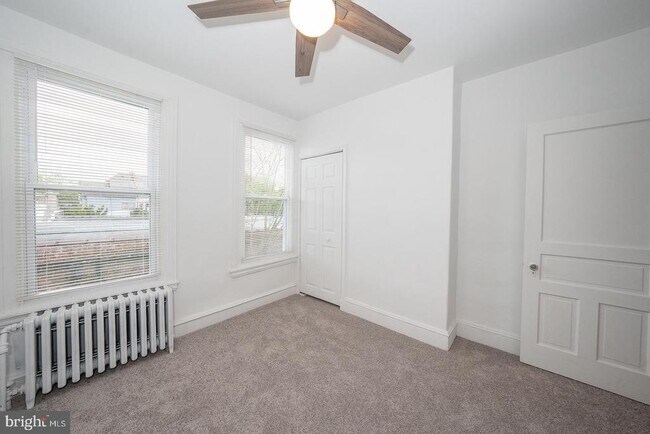 Building Photo - 34 W Durham St