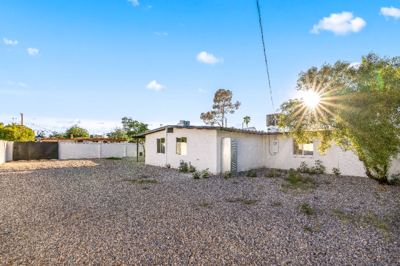 Building Photo - 4541 S 18th Ave