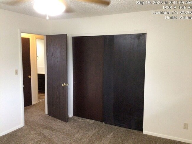 Building Photo - 2 Bedroom 1 Bath - Garden Level Apartment