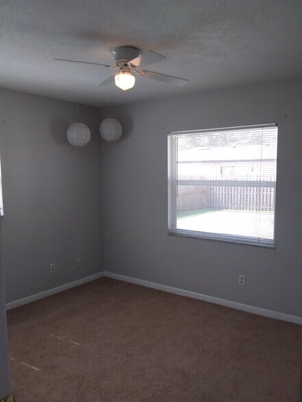 Building Photo - 5172 Taylor Ave