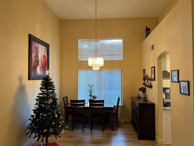 Building Photo - Charming 4 Bedroom Ridgeview Large Lot Home!