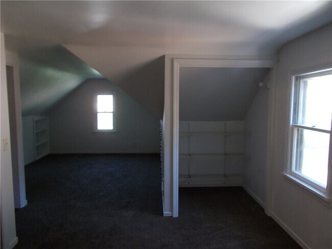 Building Photo - 70 Woodhill Dr