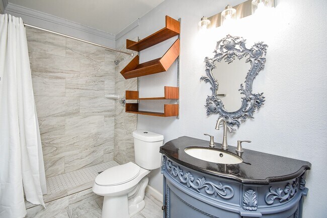 Building Photo - 5202 Arboles Dr