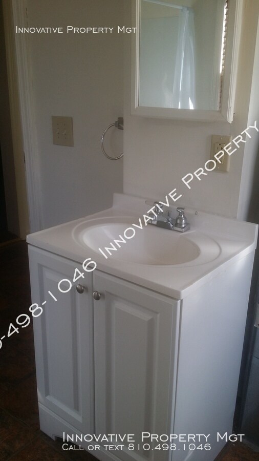 Building Photo - Nice two bedroom in Burton!