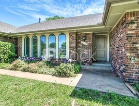 Building Photo - 12508 High Meadow Dr