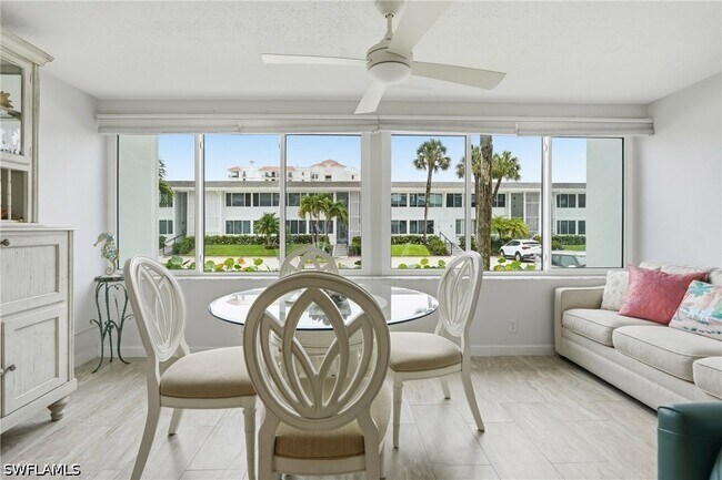 Building Photo - 1065 Gulf Shore Blvd N