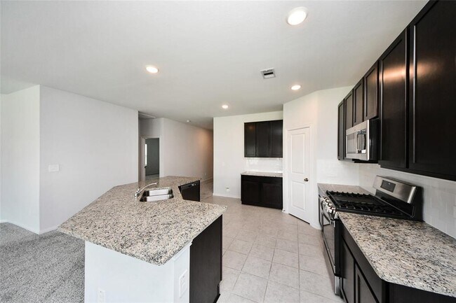 Building Photo - 15102 Wiltshire Castle Ln